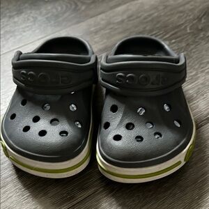 CROCS Black Water Shoes with Textured Finish and Heel Strap